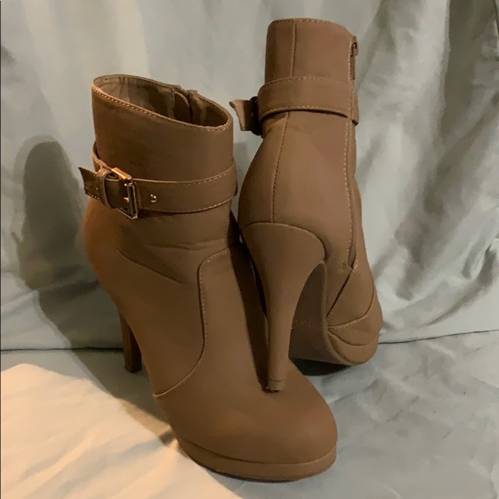 Too Moda Nude Heeled Boot